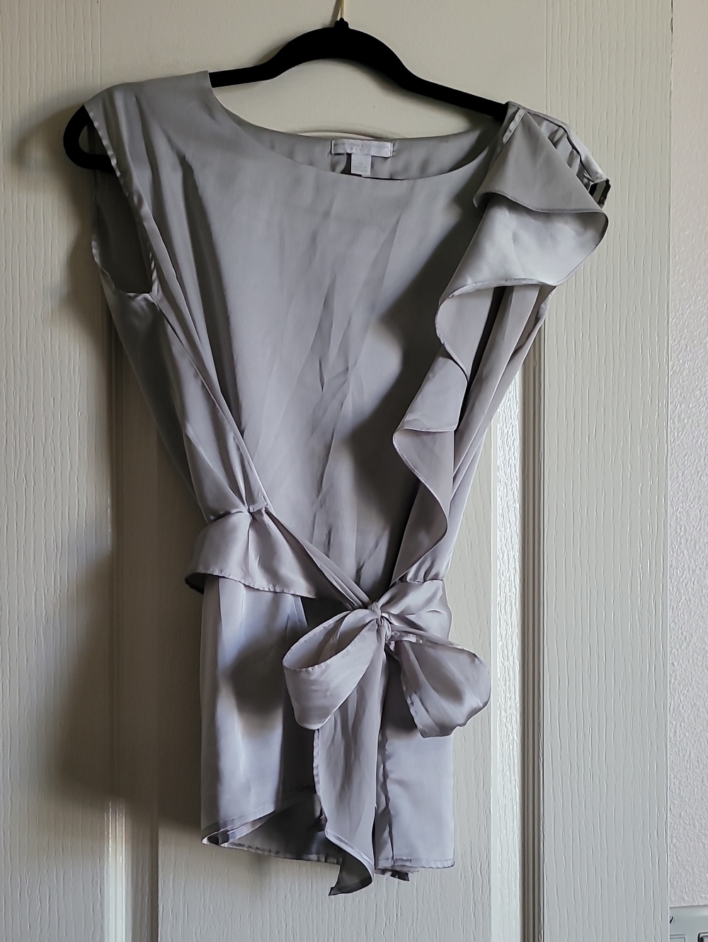 New York & Company Light Gray Ruffle Tie-Front Blouse